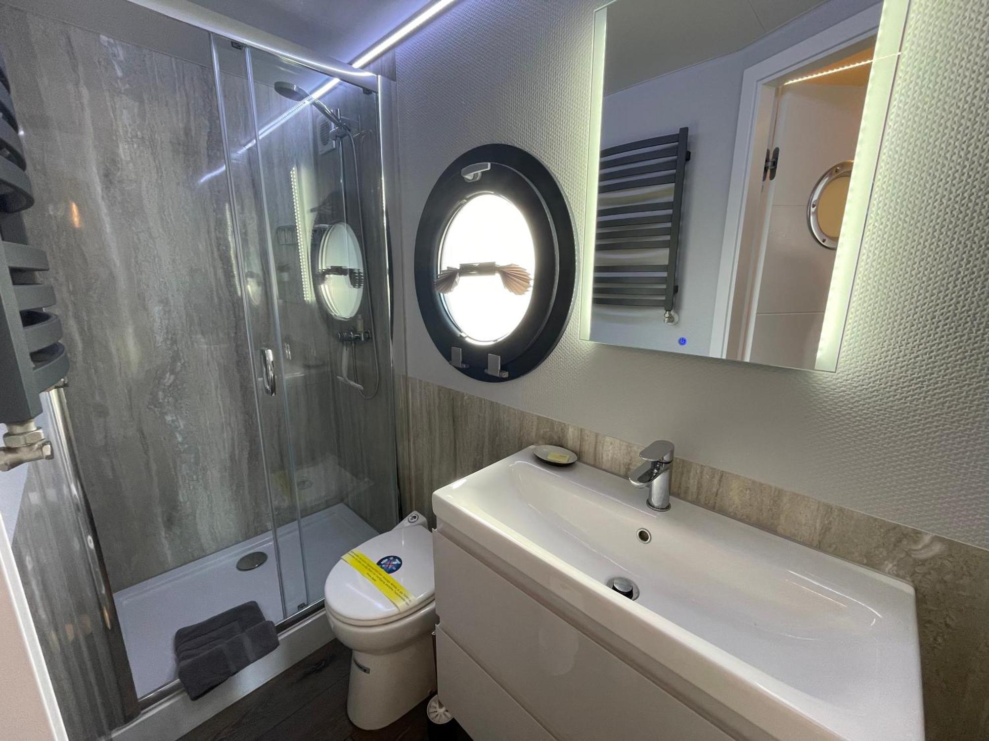Hausboot Fjord Baltica Mit Dachterrasse In Barth 호텔 외부 사진